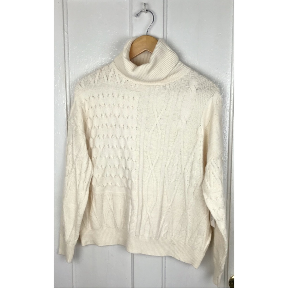 VINTAGE : NWT : size : S : Andrea Jovine : cream cableknit turtleneck sweater